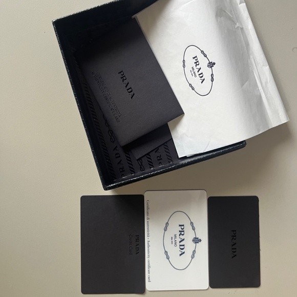 Prada Wallet - Picture 2 of 9